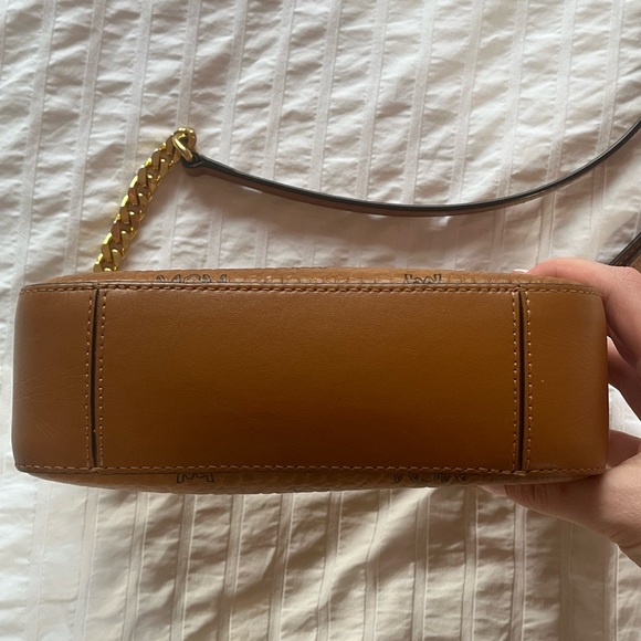 MCM Camera Bag crossbody in the color CONGAC - Picture 4 of 9